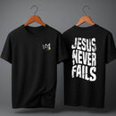 Camiseta Oversized – “Jesus Never Fails” (4 Cores Disponíveis)